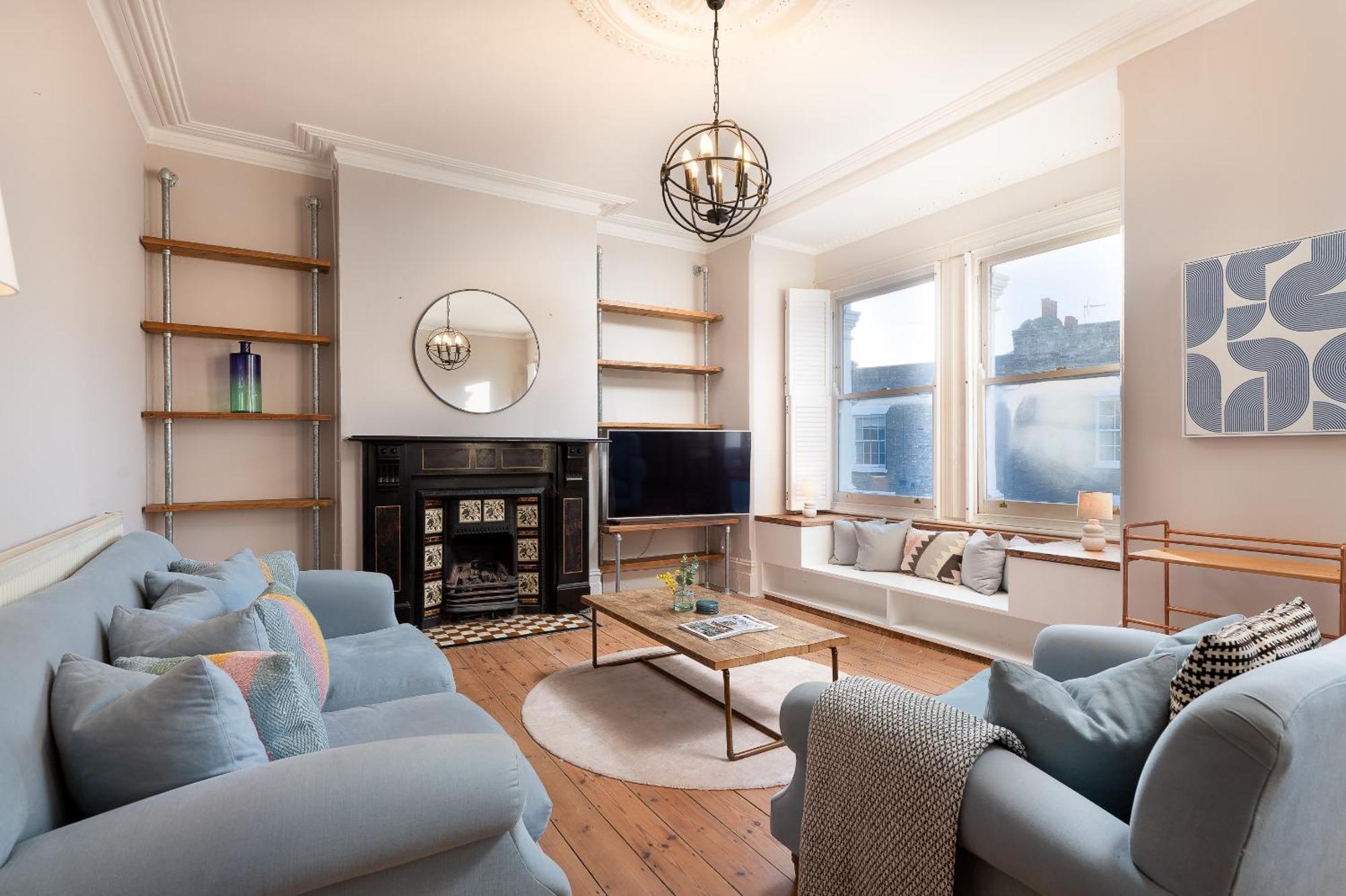 Vesto Three Bedroom Duplex In Clapham Appartamento