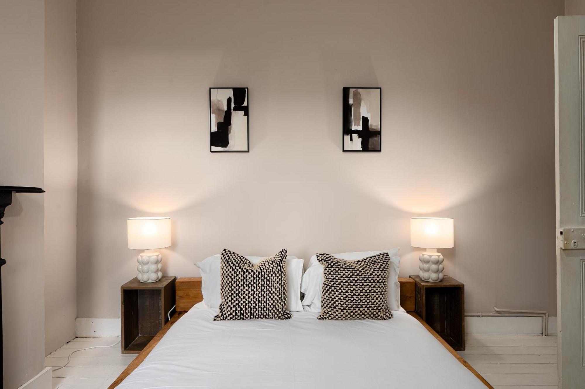 Vesto Three Bedroom Duplex In Clapham Londra